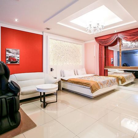 Shell Stone Yeosu Business Hotel Экстерьер фото